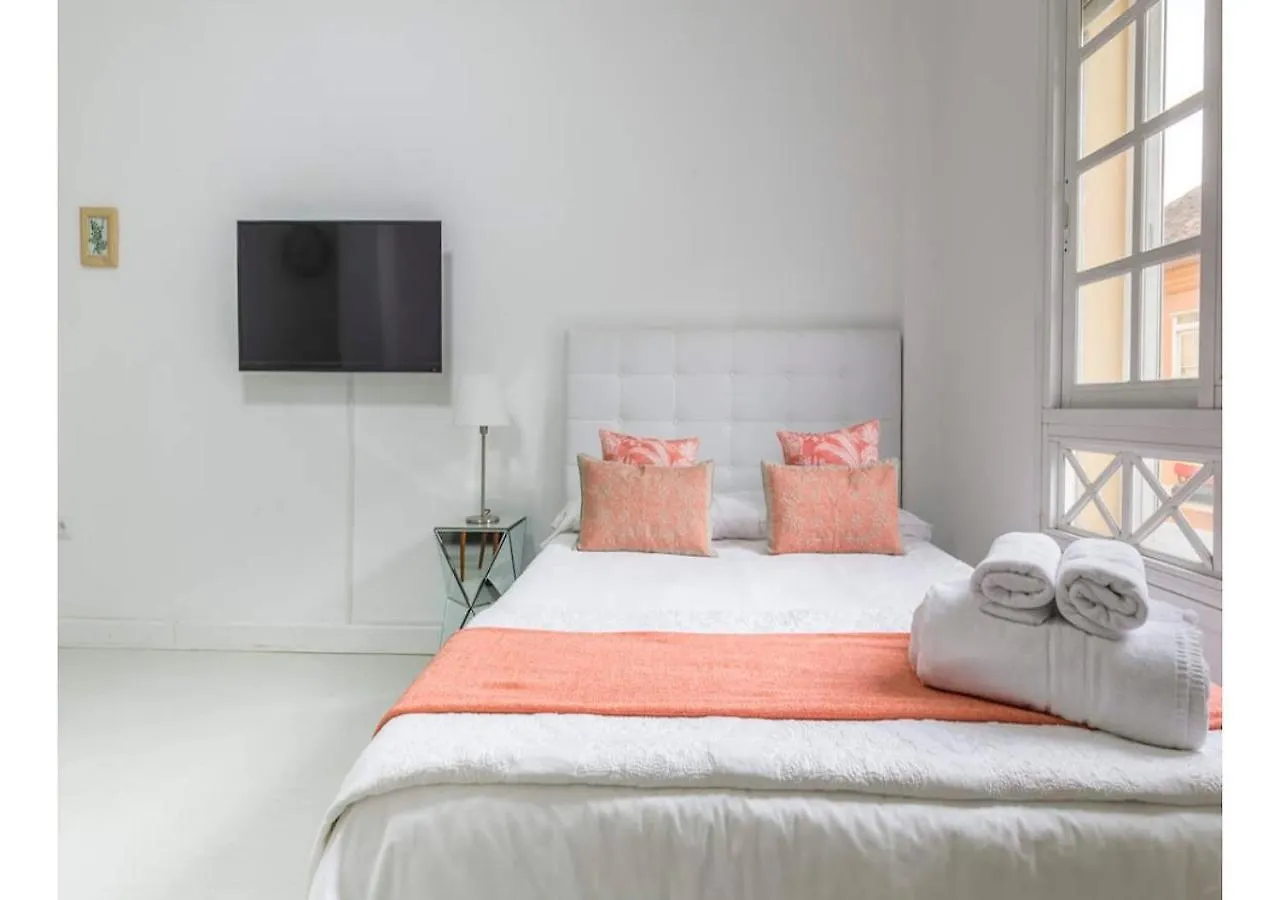 Lovely Studio At The City Heart! Málaga